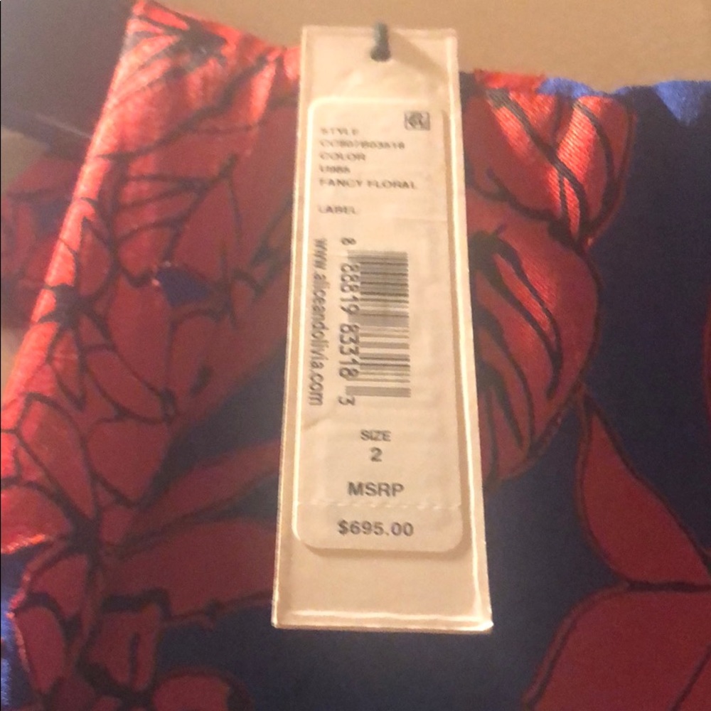 Alice +olivia red Dress new with the tag ￼ - Picture 4 of 7